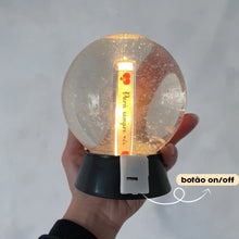 Carregar imagem no visualizador da galeria, Globo de Neve - Botão-  Capa do produto
