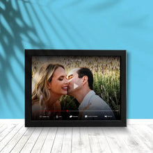 Carregar imagem no visualizador da galeria, Quadro Netflix Play - 1 foto
